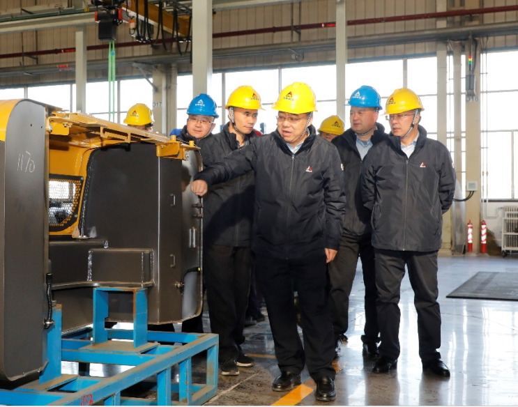 Se celebró la gran ceremonia para el lanzamiento del nuevo cargador sobre ruedas 150 de SDLG