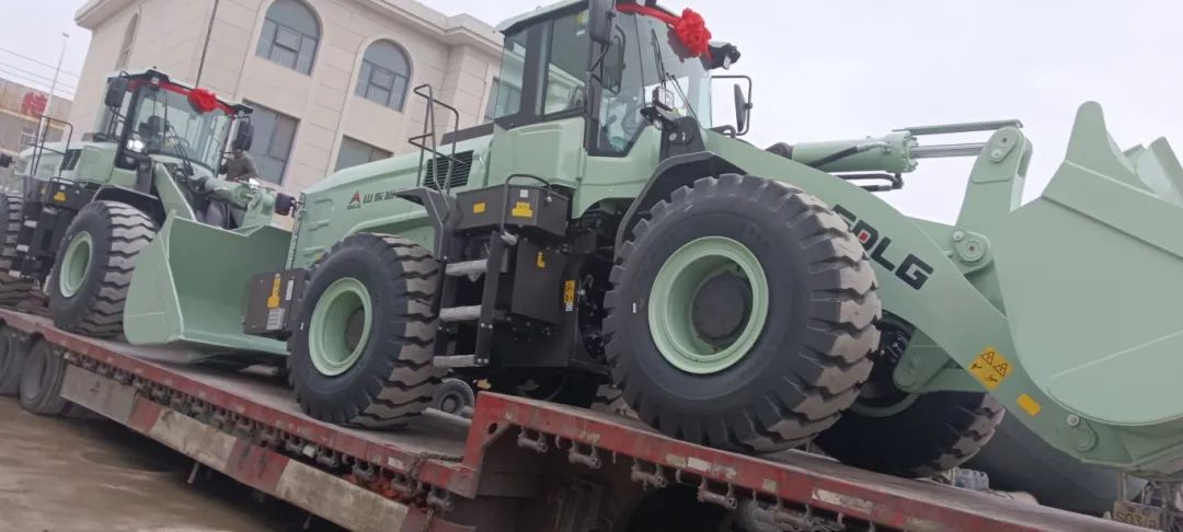 SDLG delivers 7 L956HEV Plus loaders, revolutionizing the aggregate industry
