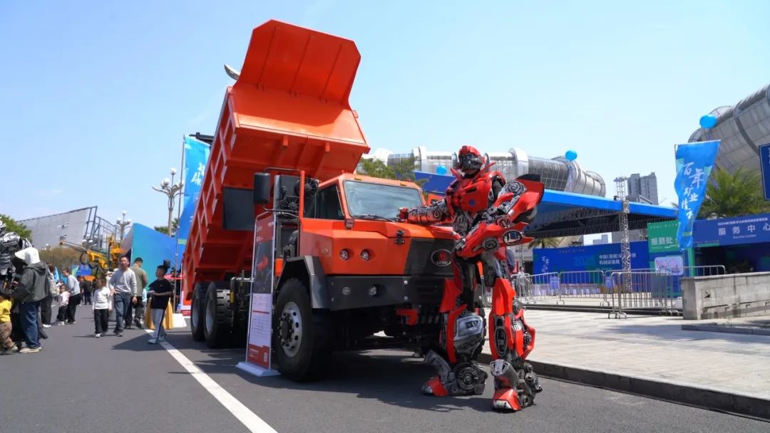 Lingong Heavy Machinery Steals Spotlight at Cangnan Mining Expo with Next-Gen Underground Solutions Lingong Heavy Machinery Steals Spotlight at Cangnan Mining Expo with Next-Gen Underground Solutions