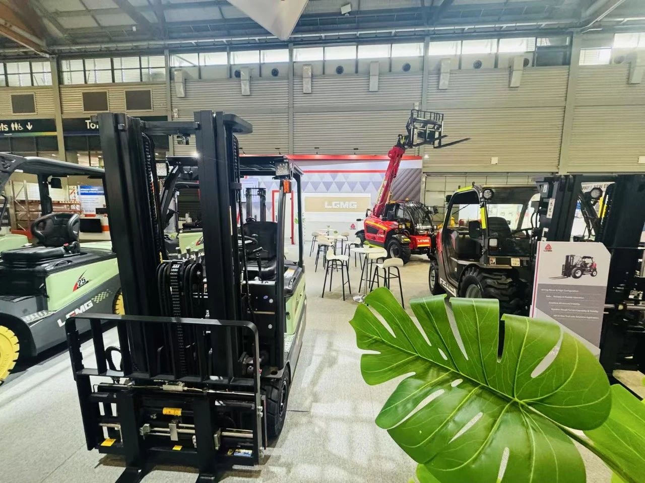 Lingong Machinery Shines at CeMAT Australia with Innovative Material Handling Solutions