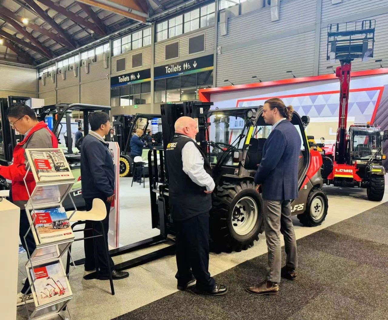 Lingong Machinery Shines at CeMAT Australia with Innovative Material Handling Solutions