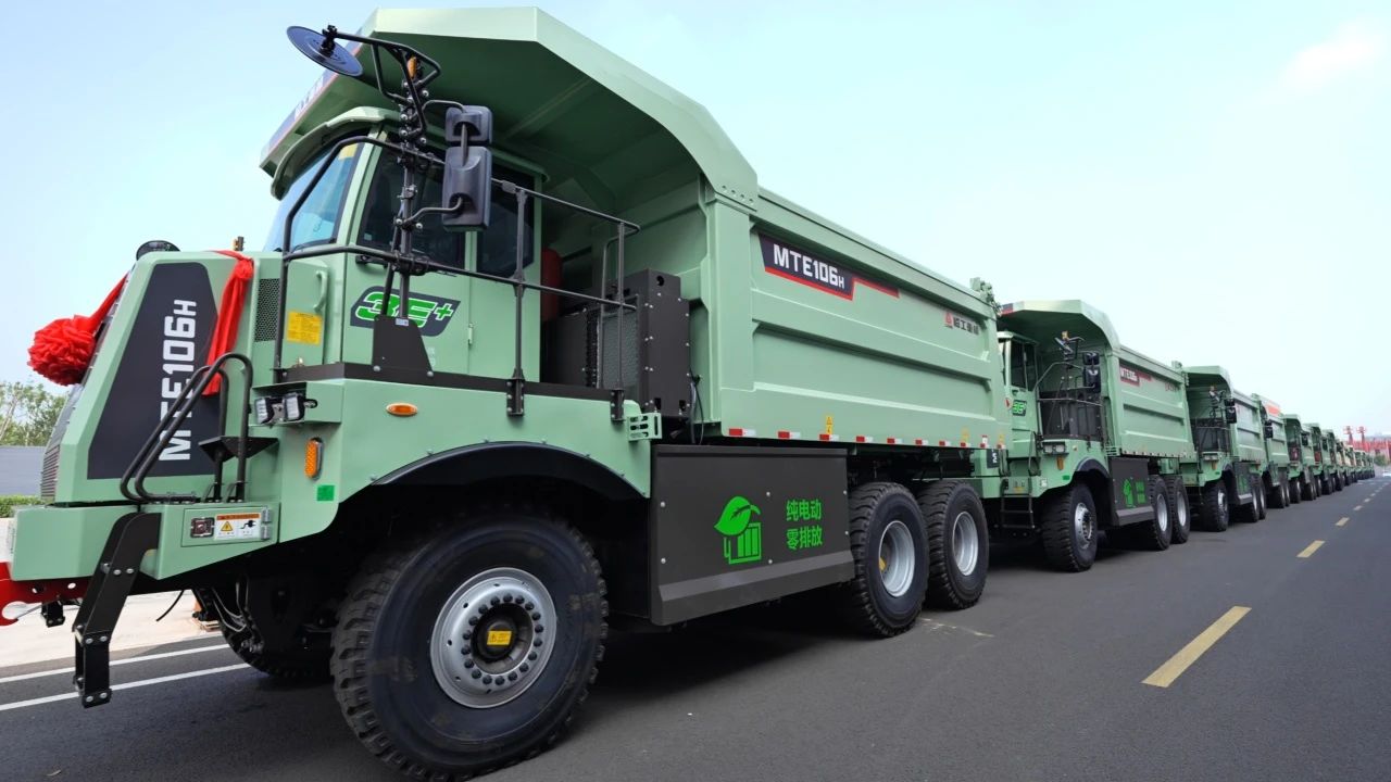 Scaled Deployment Reaches a New Milestone! LGMG Dispatches 100 Pure Electric Mining Trucks in Bulk