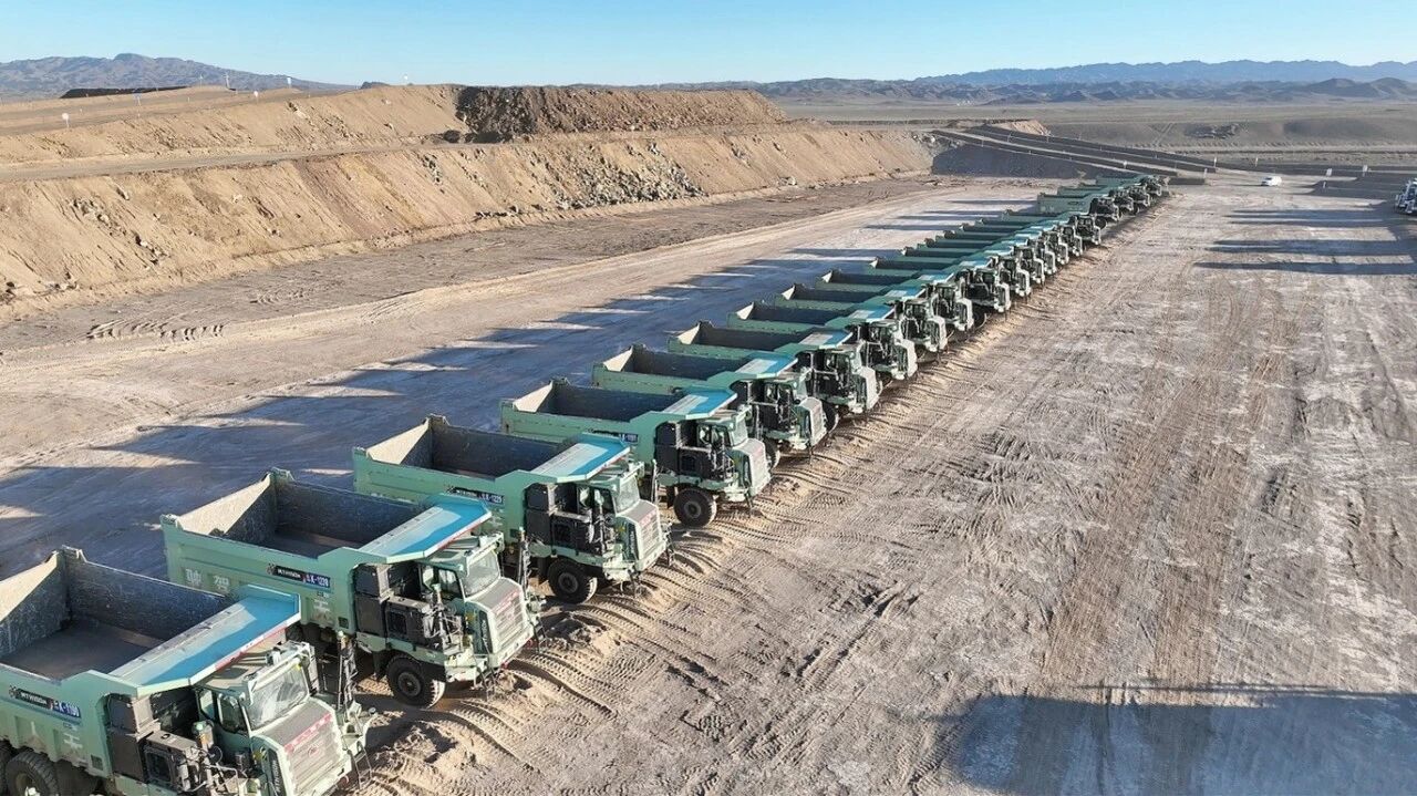 For methanol hybrid mining trucks, choose LGMG MTH150M