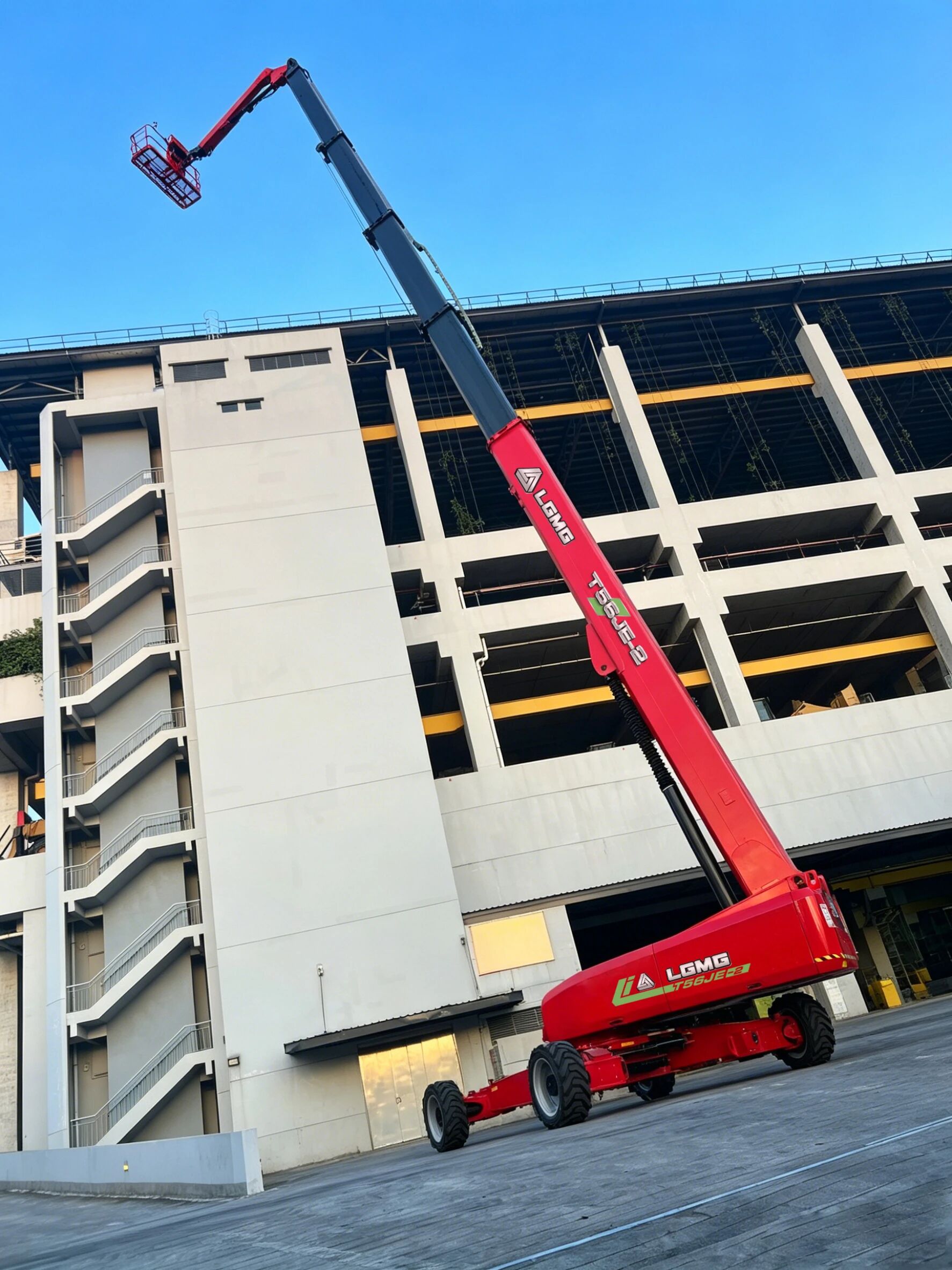 LGMG Delivers T56JE-2 High-Reach Electric Boom Lift to Singapore