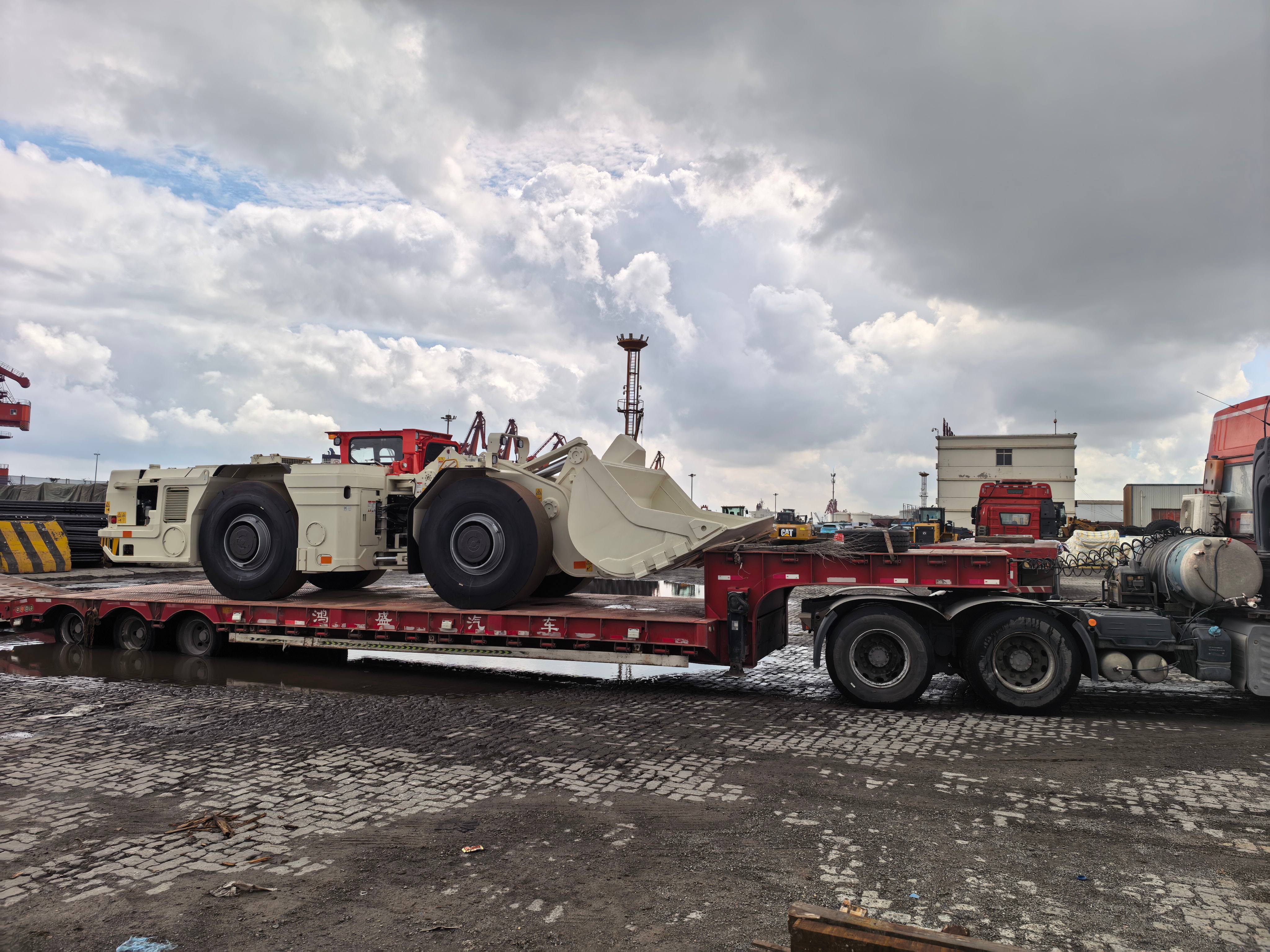 Two LGMRT UL100H Underground Loaders Shipped to Zambia