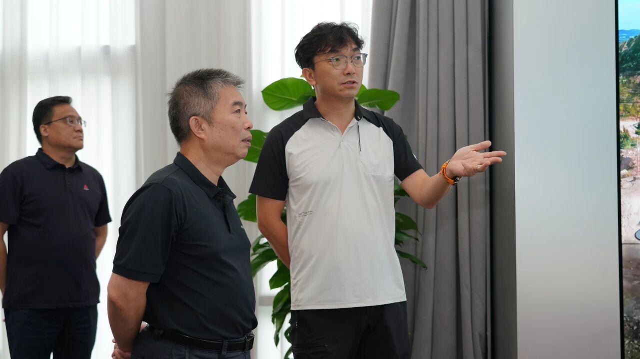 China Machinery Industry Federation Delegation Visits LGMG for Research and Exchange China Machinery Industry Federation Delegation Visits LGMG for Research and Exchange